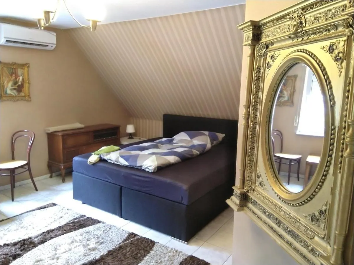 White House 'Privatzimmer' Mannheim 0*,